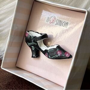 Nostalgia "If The Shoe Fits" Victorian Shoe Black and Pink Floral Heels Pin NIB